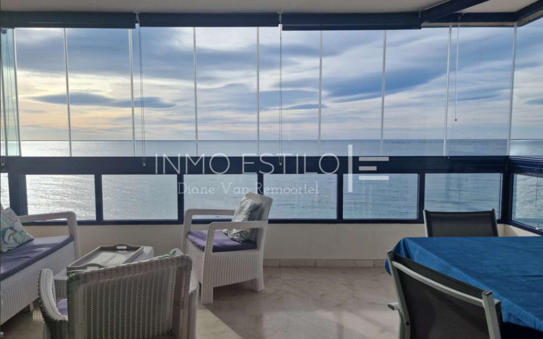 Penthouse sur la première ligne de la plage Arenal à Calpe