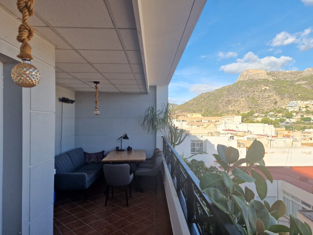 Ruim appartement met prachtig uitzicht op de bergen Ruim appartement met prachtig uitzicht op de bergen