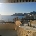 Appartement à louer avec vue sur la mer, soleil, piscine et parking