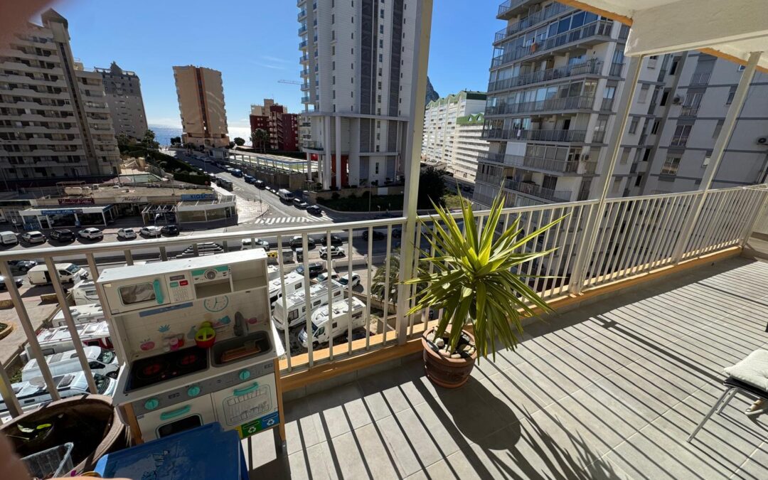 Gerenoveerd appartement op 100 meter van de zee