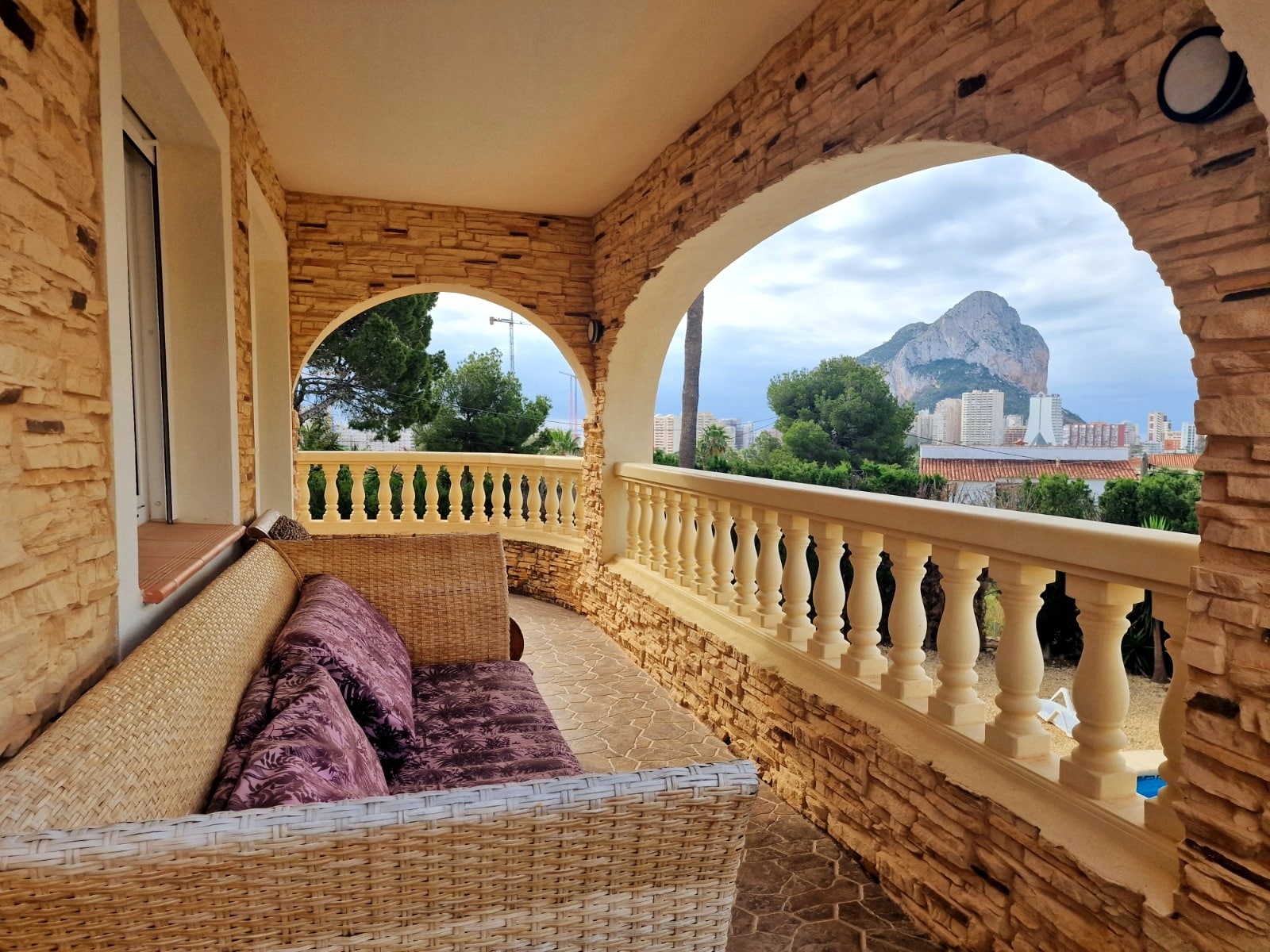 Grande villa avec piscine, vue sur le Peñon et emplacement exceptionnel